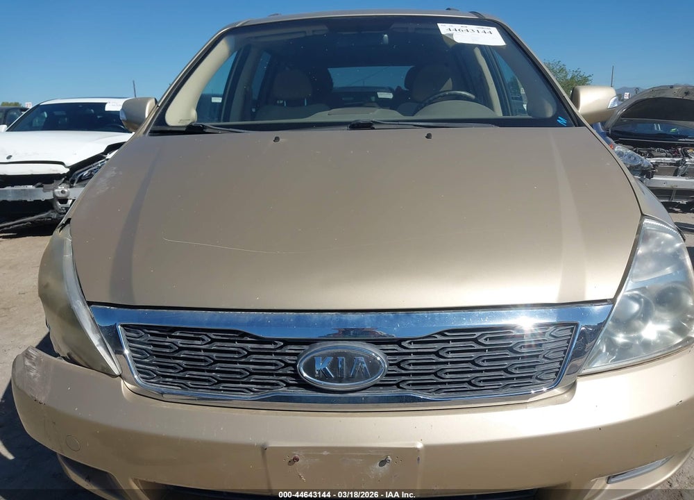 2011 KIA SEDONA LX VIN: KNDMG4C74B6405937