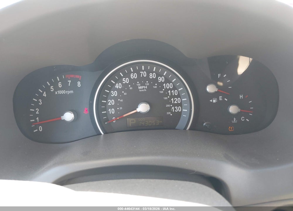 2011 KIA SEDONA LX VIN: KNDMG4C74B6405937