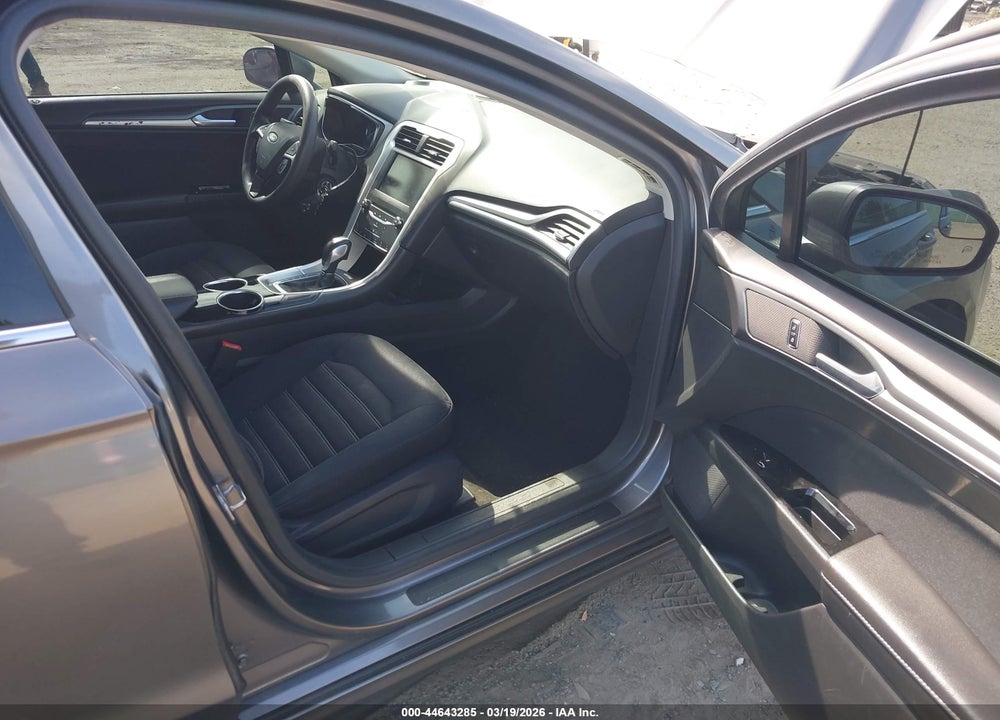 2013 FORD FUSION SE VIN: 3FA6P0HR2DR252790