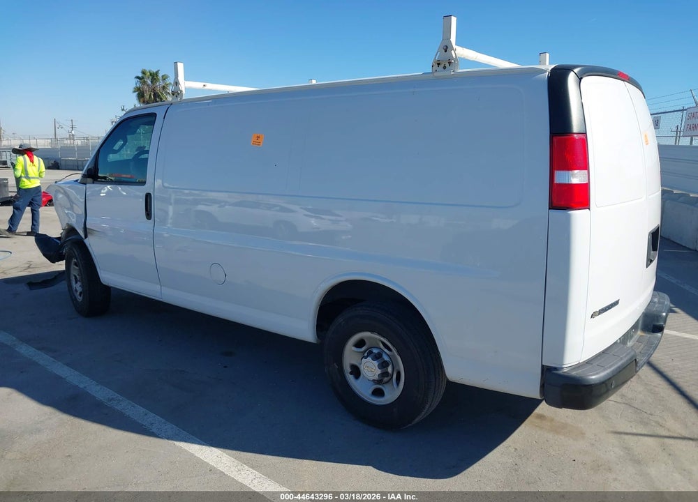 2020 CHEVROLET EXPRESS CARGO RWD 2500 REGULAR WHEELBASE WT VIN: 1GCWGAFGXL1275678