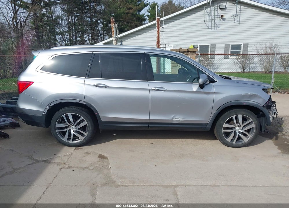 2017 HONDA PILOT TOURING VIN: 5FNYF6H94HB002810