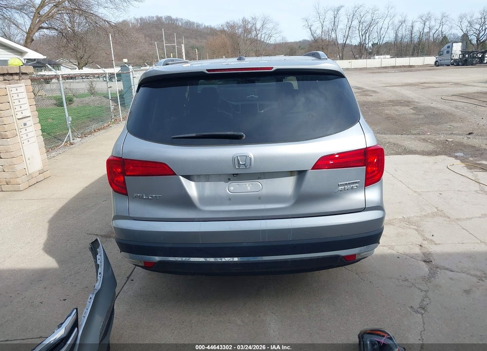 2017 HONDA PILOT TOURING VIN: 5FNYF6H94HB002810