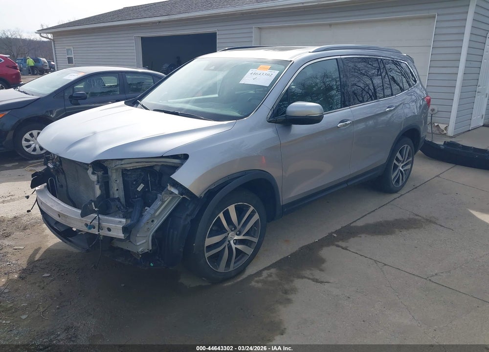 2017 HONDA PILOT TOURING VIN: 5FNYF6H94HB002810