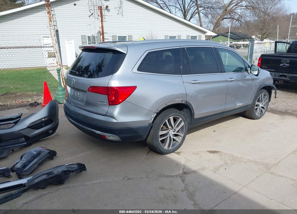 2017 HONDA PILOT TOURING VIN: 5FNYF6H94HB002810