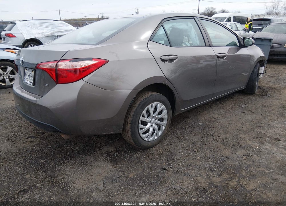 2019 TOYOTA COROLLA LE VIN: 2T1BURHE8KC229438