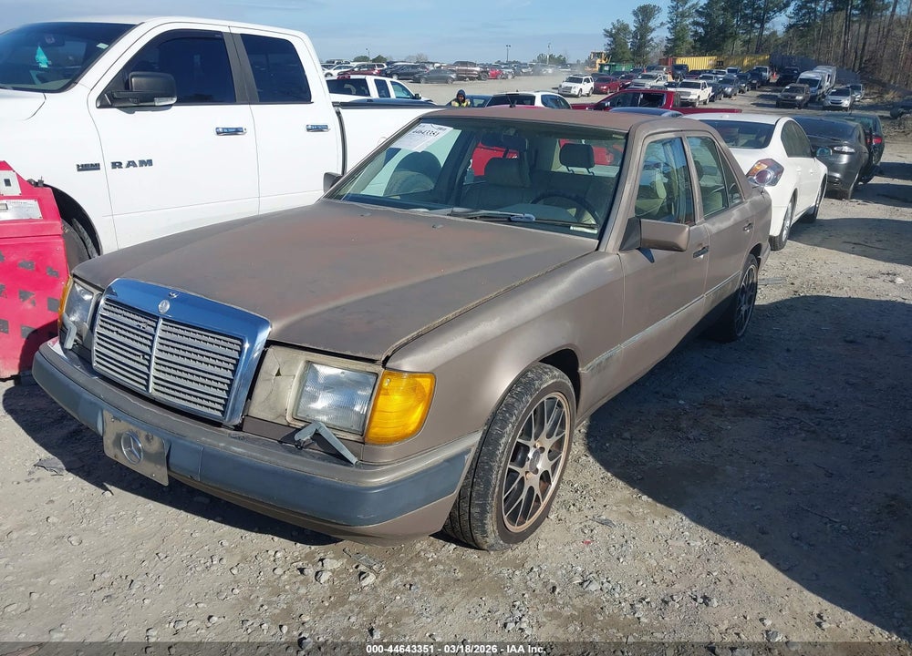 1990 MERCEDES-BENZ 300 E VIN: WDBEA30E9LB222642
