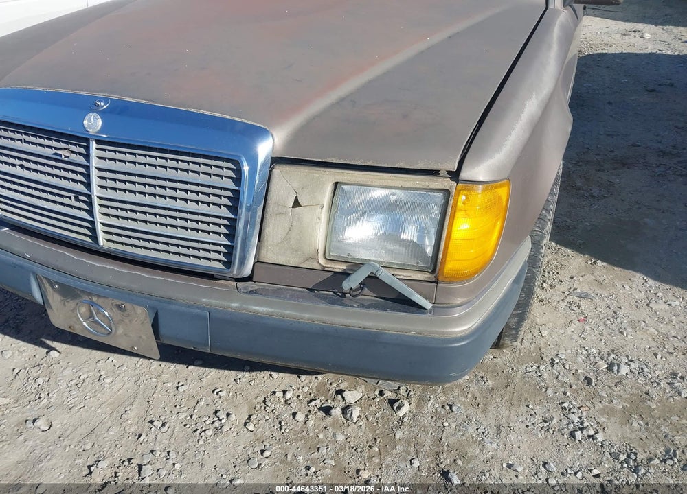 1990 MERCEDES-BENZ 300 E VIN: WDBEA30E9LB222642