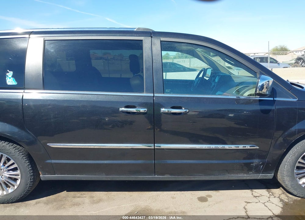 2011 CHRYSLER TOWN & COUNTRY LIMITED VIN: 2A4RR6DG1BR613044