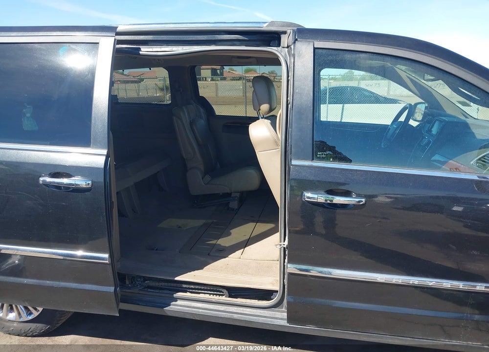 2011 CHRYSLER TOWN & COUNTRY LIMITED VIN: 2A4RR6DG1BR613044