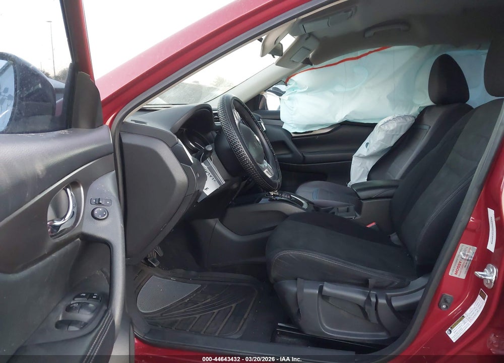 2015 NISSAN ROGUE S VIN: 5N1AT2MTXFC896788