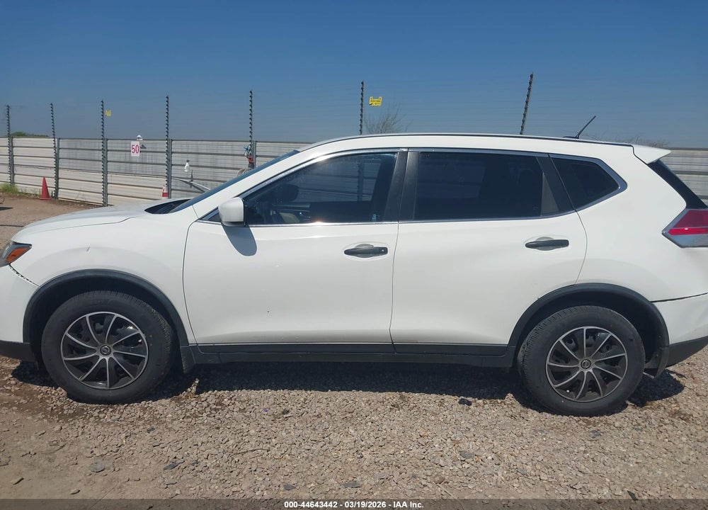 2016 NISSAN ROGUE S VIN: JN8AT2MT9GW009982