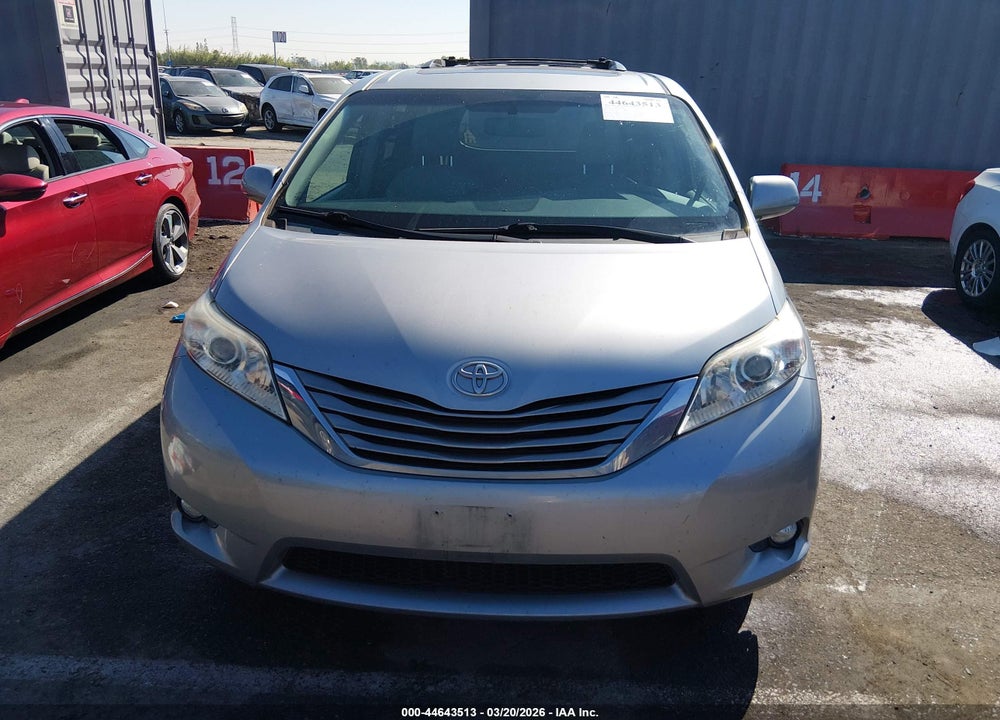 2016 TOYOTA SIENNA XLE PREMIUM 8 PASSENGER VIN: 5TDYK3DC4GS722114