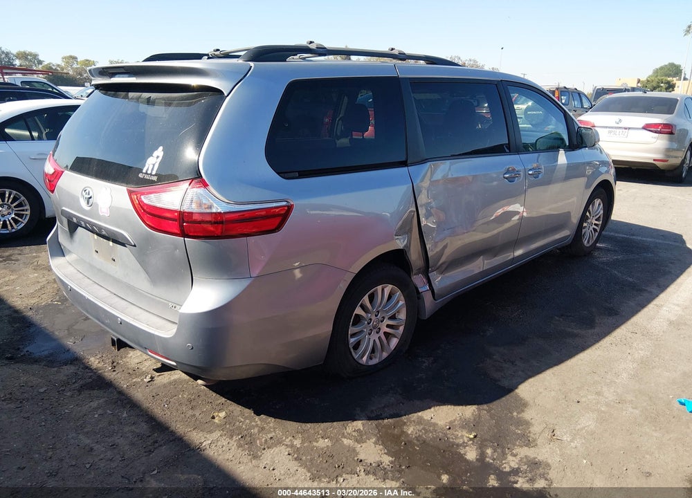 2016 TOYOTA SIENNA XLE PREMIUM 8 PASSENGER VIN: 5TDYK3DC4GS722114