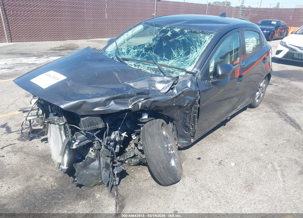 2020 TOYOTA YARIS XLE VIN: 3MYDLBJV8LY704599