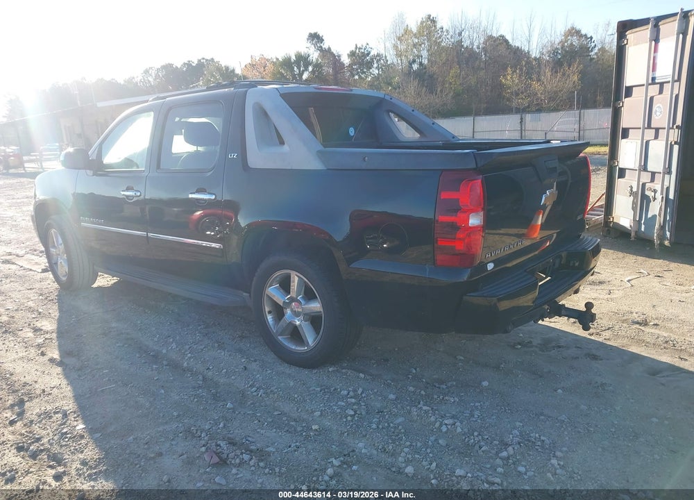2011 CHEVROLET AVALANCHE 1500 LTZ VIN: 3GNTKGE30BG336420