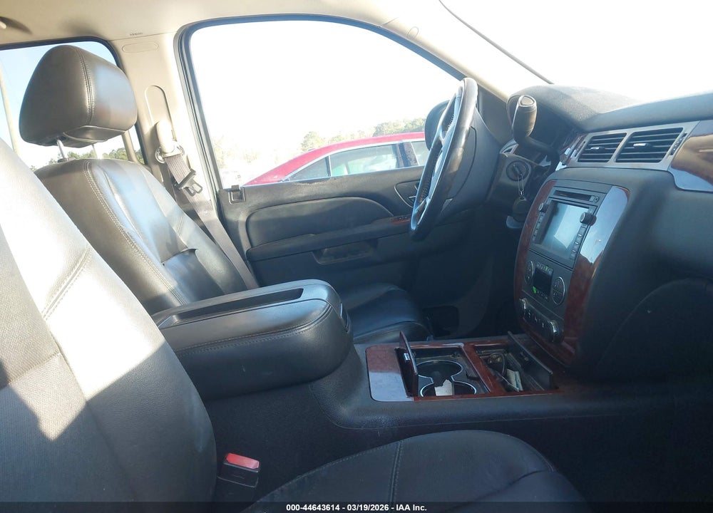 2011 CHEVROLET AVALANCHE 1500 LTZ VIN: 3GNTKGE30BG336420
