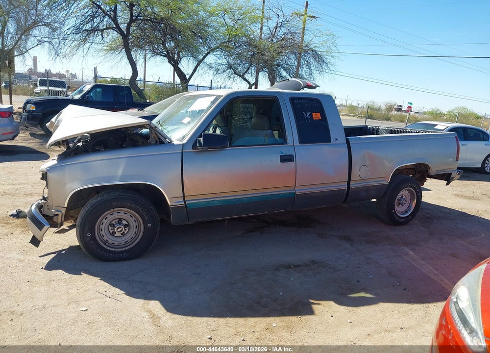 1998 GMC SIERRA 1500 SL WIDESIDE VIN: 1GTEC19M7WE533144
