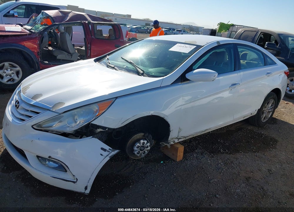2013 HYUNDAI SONATA GLS VIN: 5NPEB4AC2DH737340