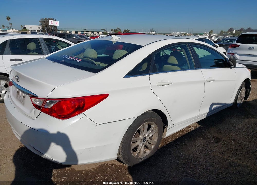 2013 HYUNDAI SONATA GLS VIN: 5NPEB4AC2DH737340