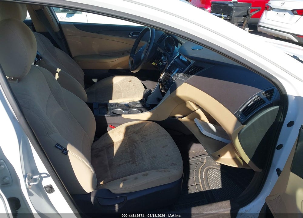 2013 HYUNDAI SONATA GLS VIN: 5NPEB4AC2DH737340