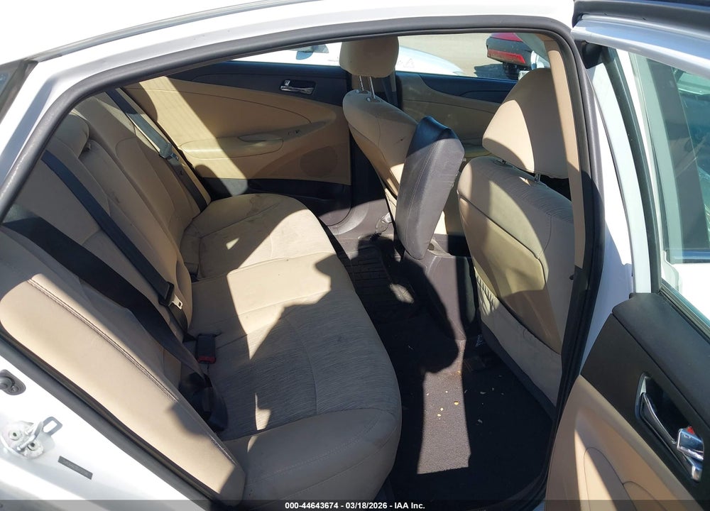 2013 HYUNDAI SONATA GLS VIN: 5NPEB4AC2DH737340