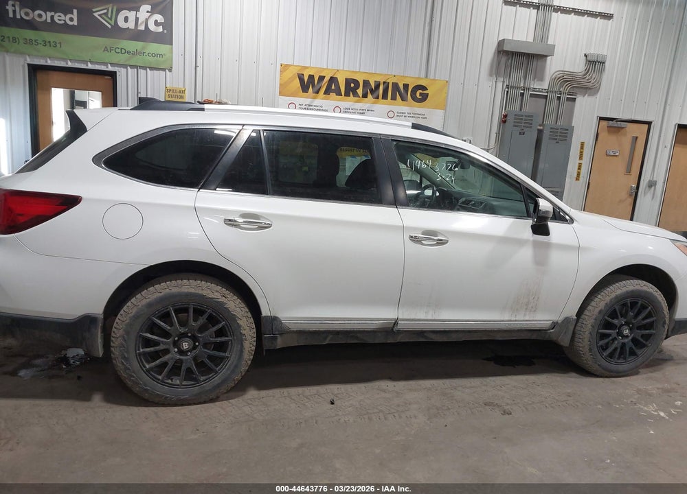2017 SUBARU OUTBACK 3.6R TOURING VIN: 4S4BSETC5H3435348