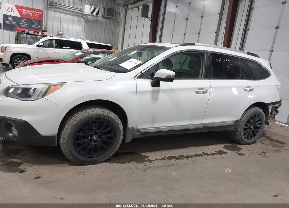 2017 SUBARU OUTBACK 3.6R TOURING VIN: 4S4BSETC5H3435348