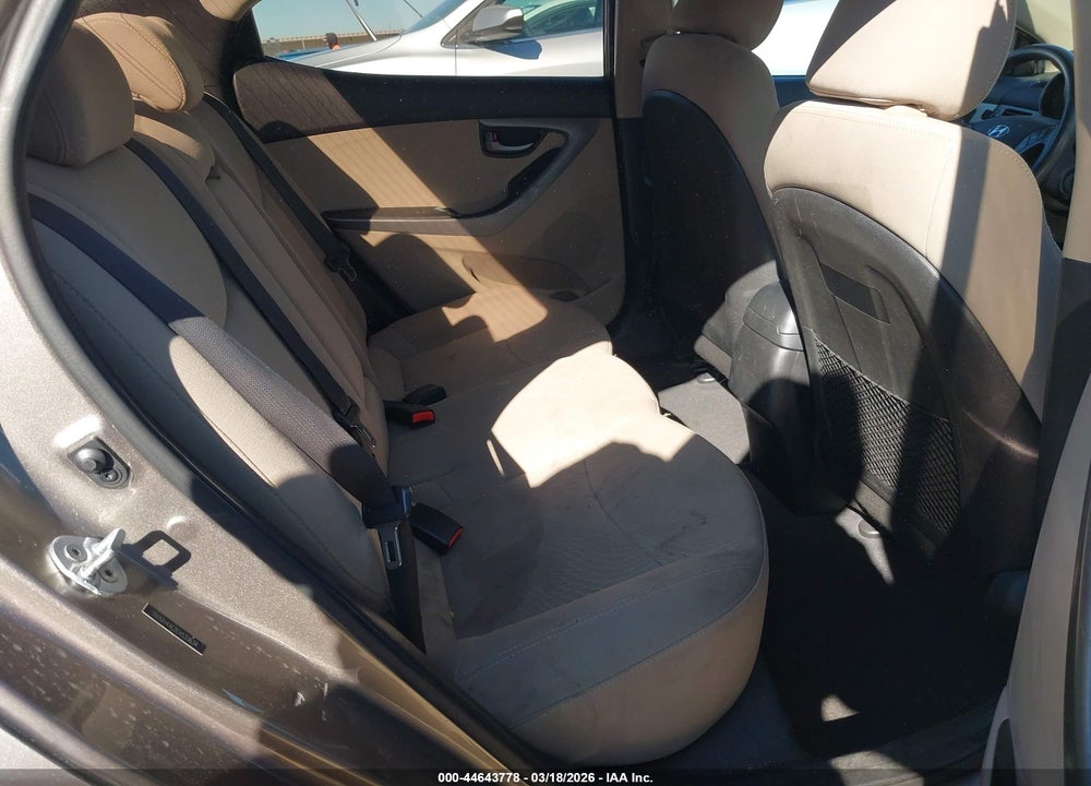2014 HYUNDAI ELANTRA SE VIN: 5NPDH4AE0EH533634
