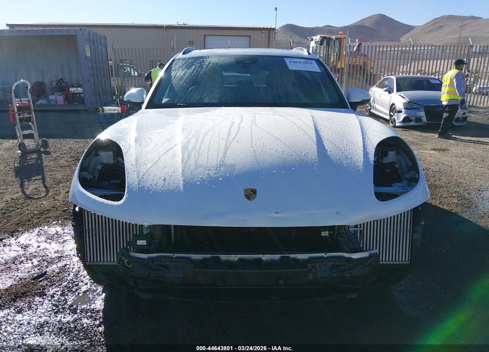 2019 PORSCHE MACAN S VIN: WP1AB2A55KLB34054