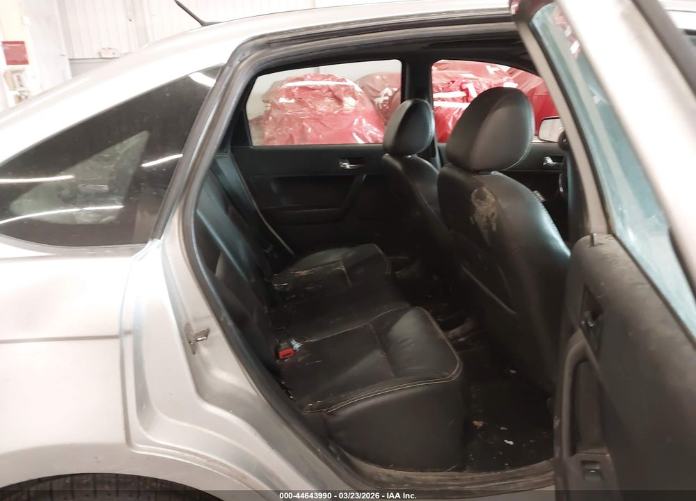 2010 FORD FOCUS SES VIN: 1FAHP3GN9AW263612