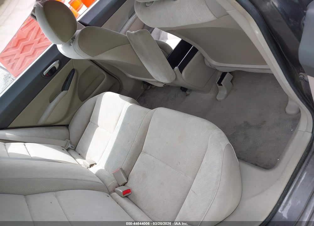 2011 HONDA CIVIC LX VIN: 19XFA1F51BE025094