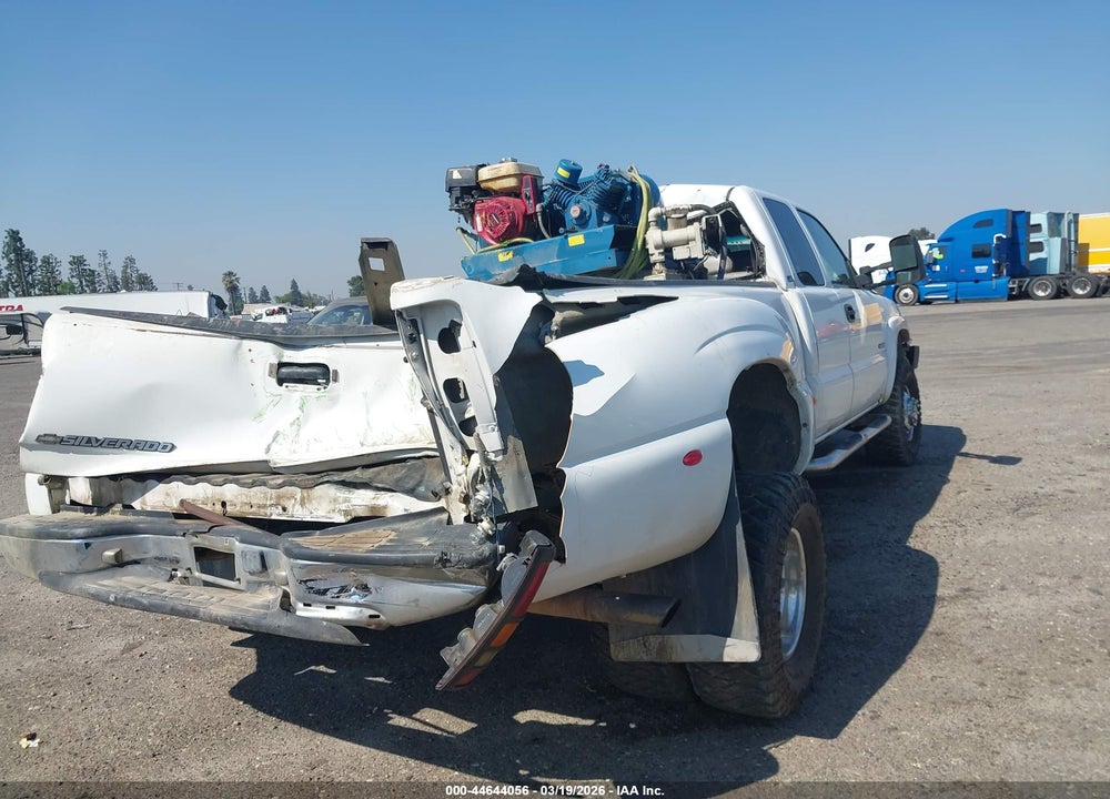 2002 CHEVROLET SILVERADO 3500 LS VIN: 1GCJK39GX2E114464