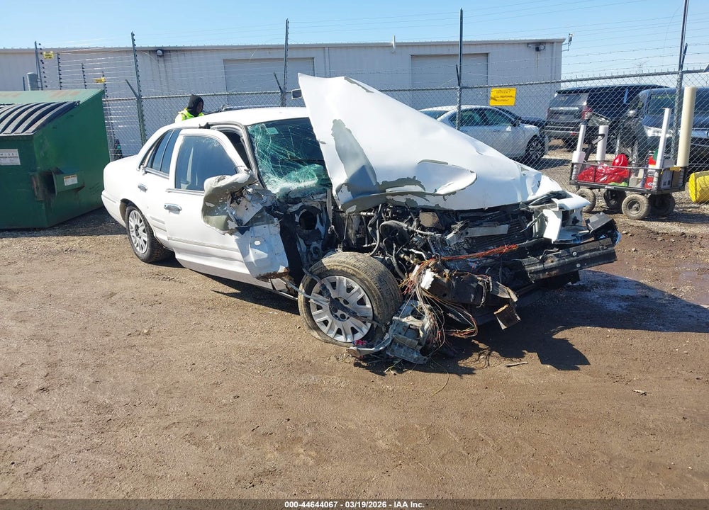 2004 MERCURY GRAND MARQUIS GS VIN: 2MEFM74W94X681819