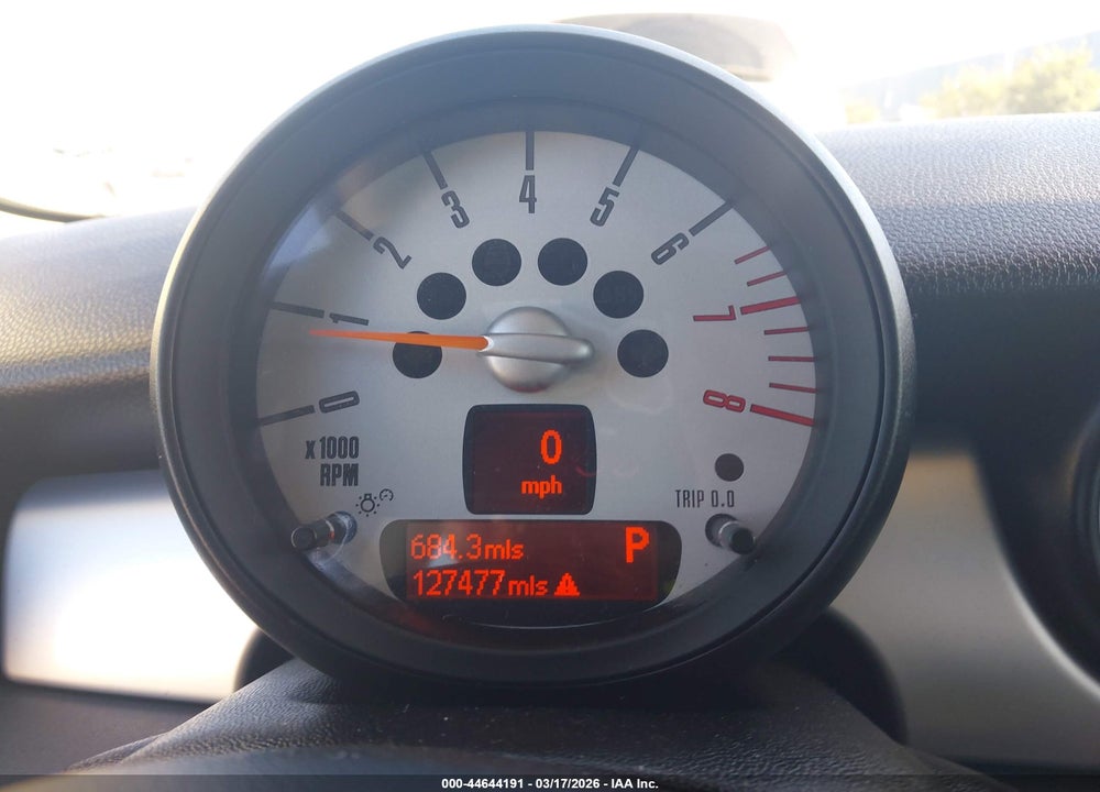 2012 MINI COOPER S VIN: WMWSV3C55CT385381