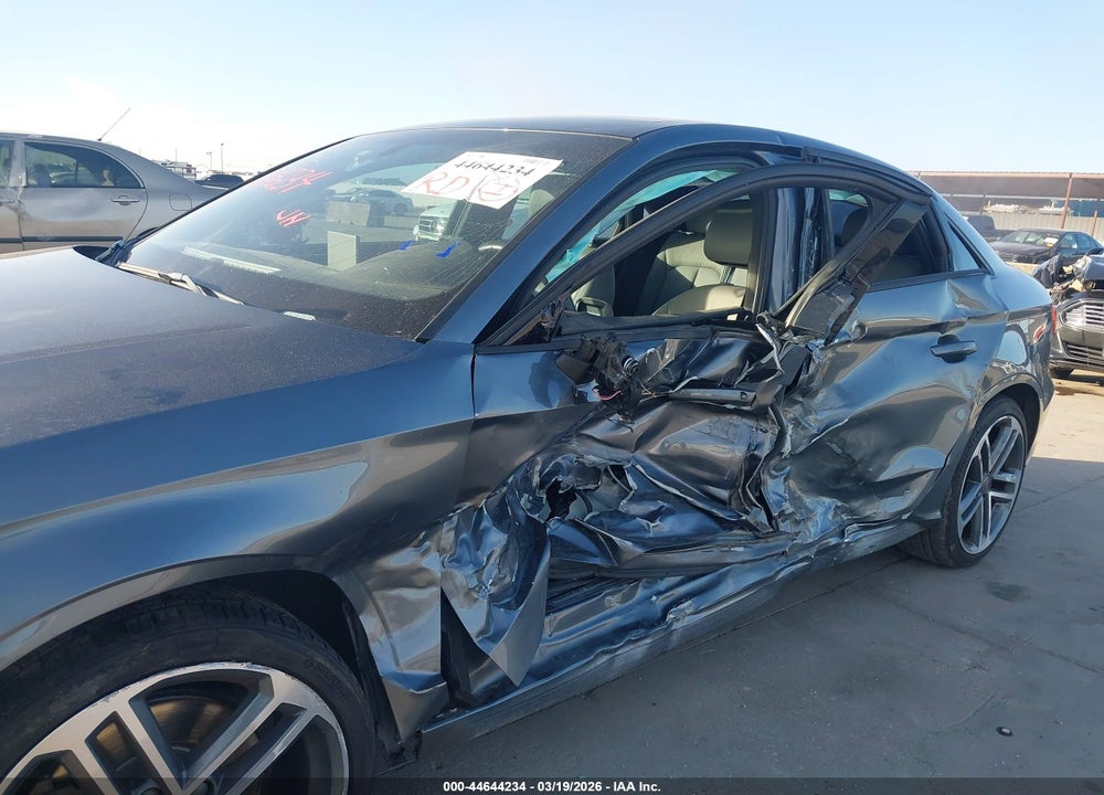 2017 AUDI A3 2.0T PREMIUM VIN: WAUAUGFFXH1041333