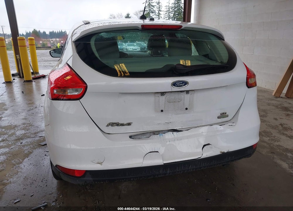 2015 FORD FOCUS SE VIN: 1FADP3KE3FL241894