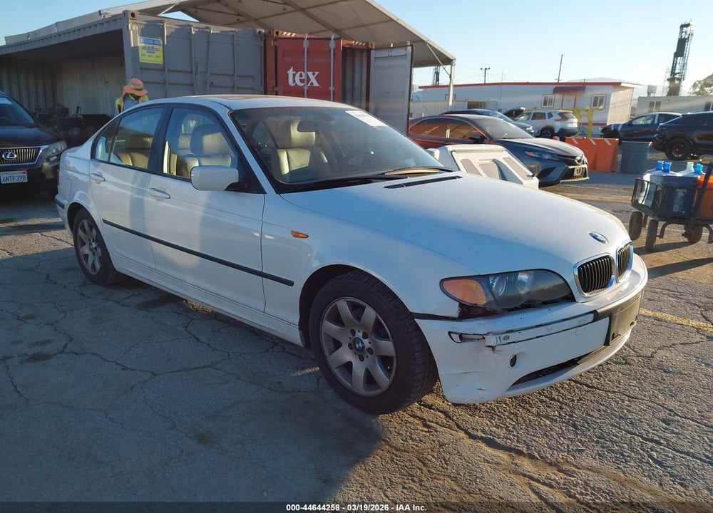 2003 BMW 325I VIN: WBAAZ33453KP81212