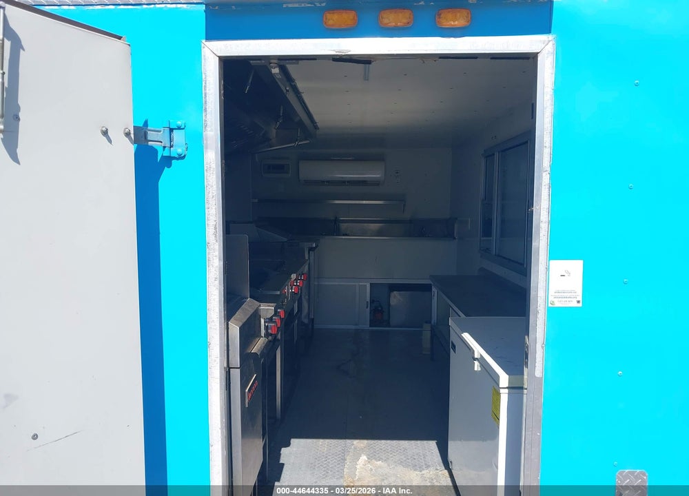 2022 FUD TRAILERS FOOD TRAILER VIN: 3F9F1AA24NM066281