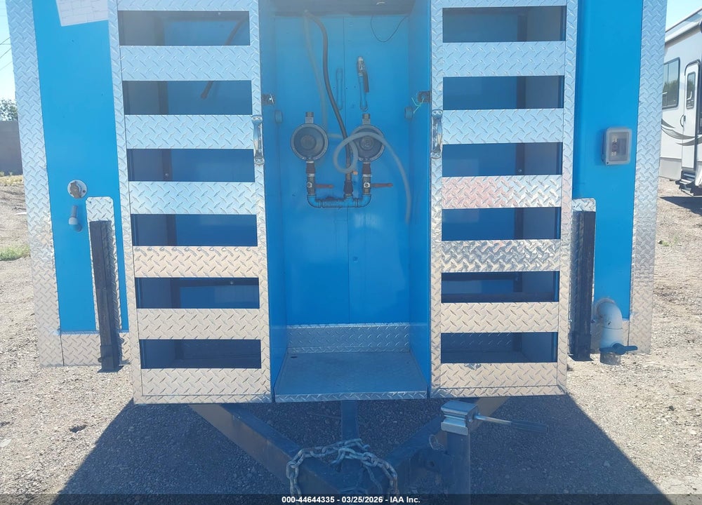 2022 FUD TRAILERS FOOD TRAILER VIN: 3F9F1AA24NM066281