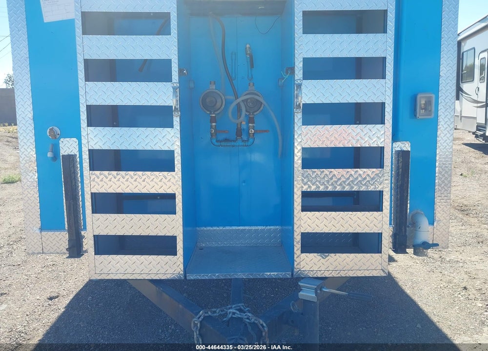 2022 FUD TRAILERS FOOD TRAILER VIN: 3F9F1AA24NM066281