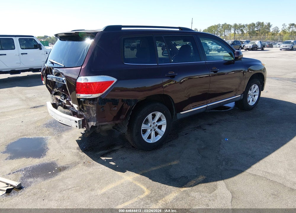 2013 TOYOTA HIGHLANDER BASE PLUS VIN: 5TDZA3EH0DS040831