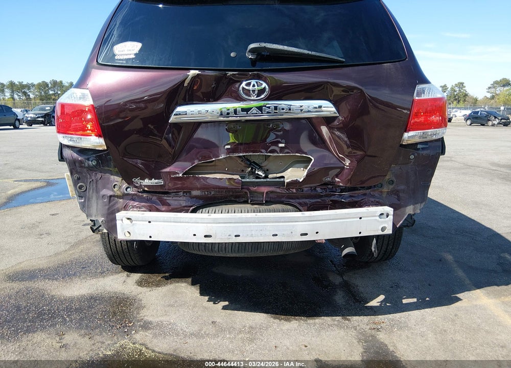 2013 TOYOTA HIGHLANDER BASE PLUS VIN: 5TDZA3EH0DS040831