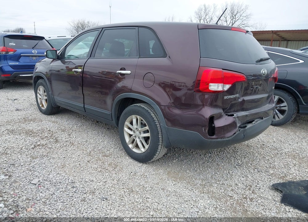 2015 KIA SORENTO LX VIN: 5XYKT3A63FG629808