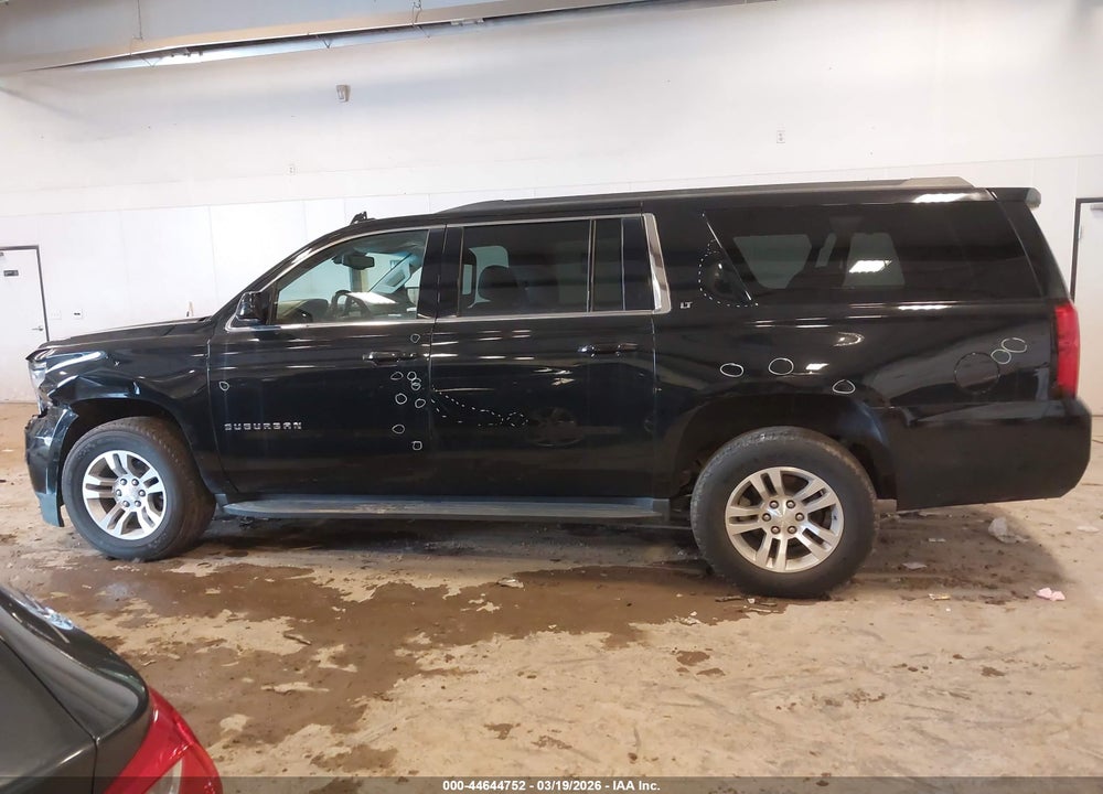 2019 CHEVROLET SUBURBAN LT VIN: 1GNSKHKC7KR129187