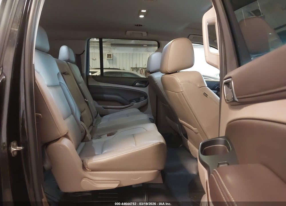 2019 CHEVROLET SUBURBAN LT VIN: 1GNSKHKC7KR129187