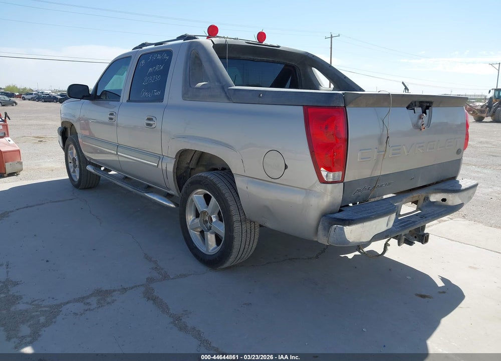 2005 CHEVROLET AVALANCHE 1500 LT VIN: 3GNEC12ZX5G203230