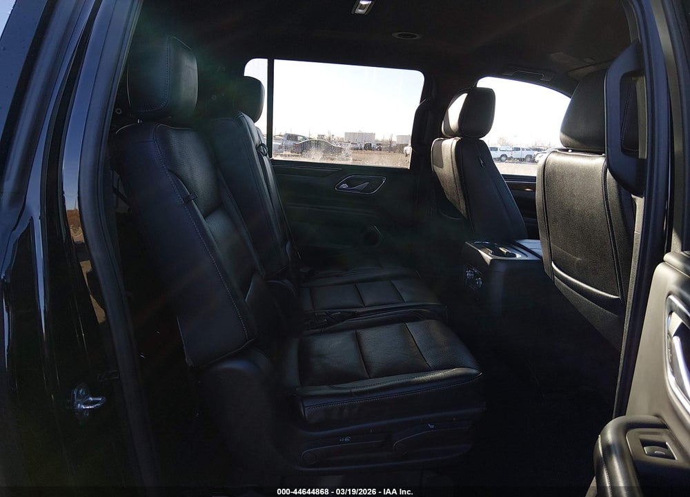 2022 GMC YUKON XL 4WD SLE VIN: 1GKS2FKD5NR284044
