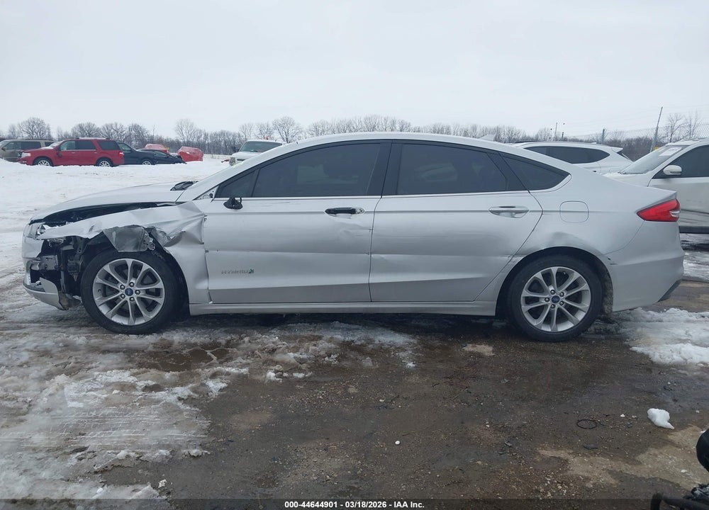 2019 FORD FUSION HYBRID SE VIN: 3FA6P0LUXKR263660