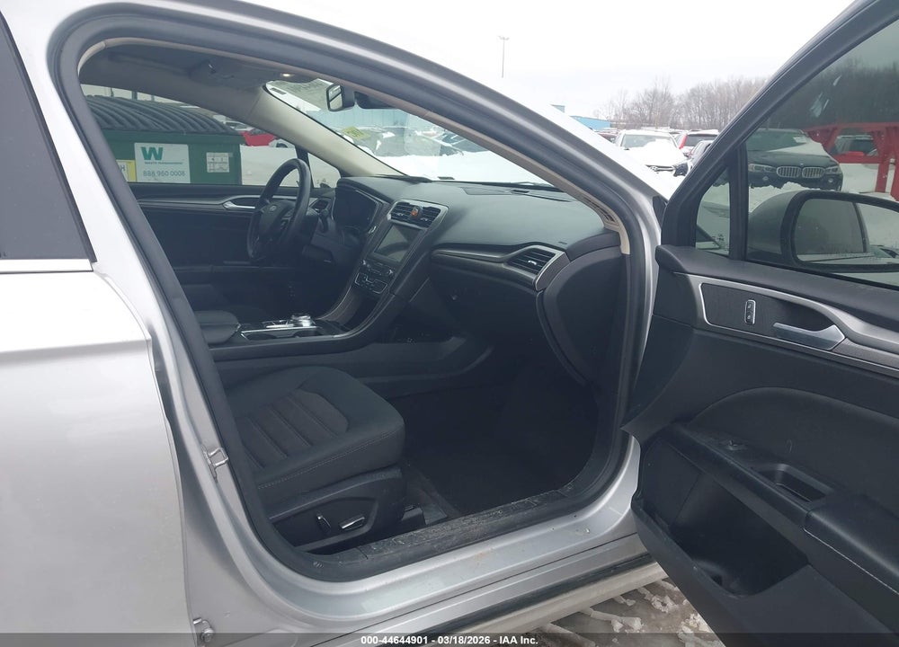 2019 FORD FUSION HYBRID SE VIN: 3FA6P0LUXKR263660