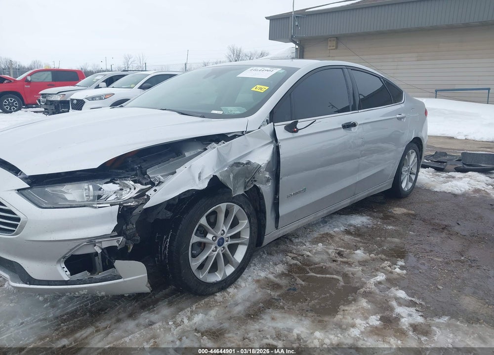 2019 FORD FUSION HYBRID SE VIN: 3FA6P0LUXKR263660